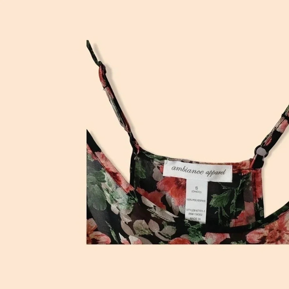 Ambiance apparel flowy crop top   size S - Picture 6 of 9